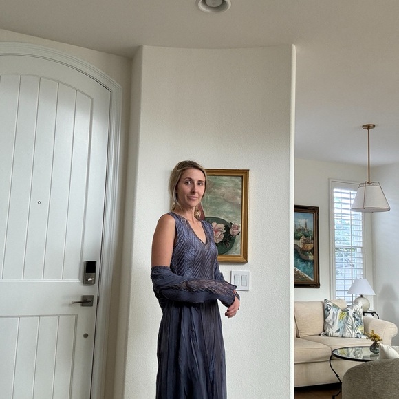 Sleeveless Charmeuse & Chiffon
Dress & Duster Set
Komarov - Picture 5 of 5